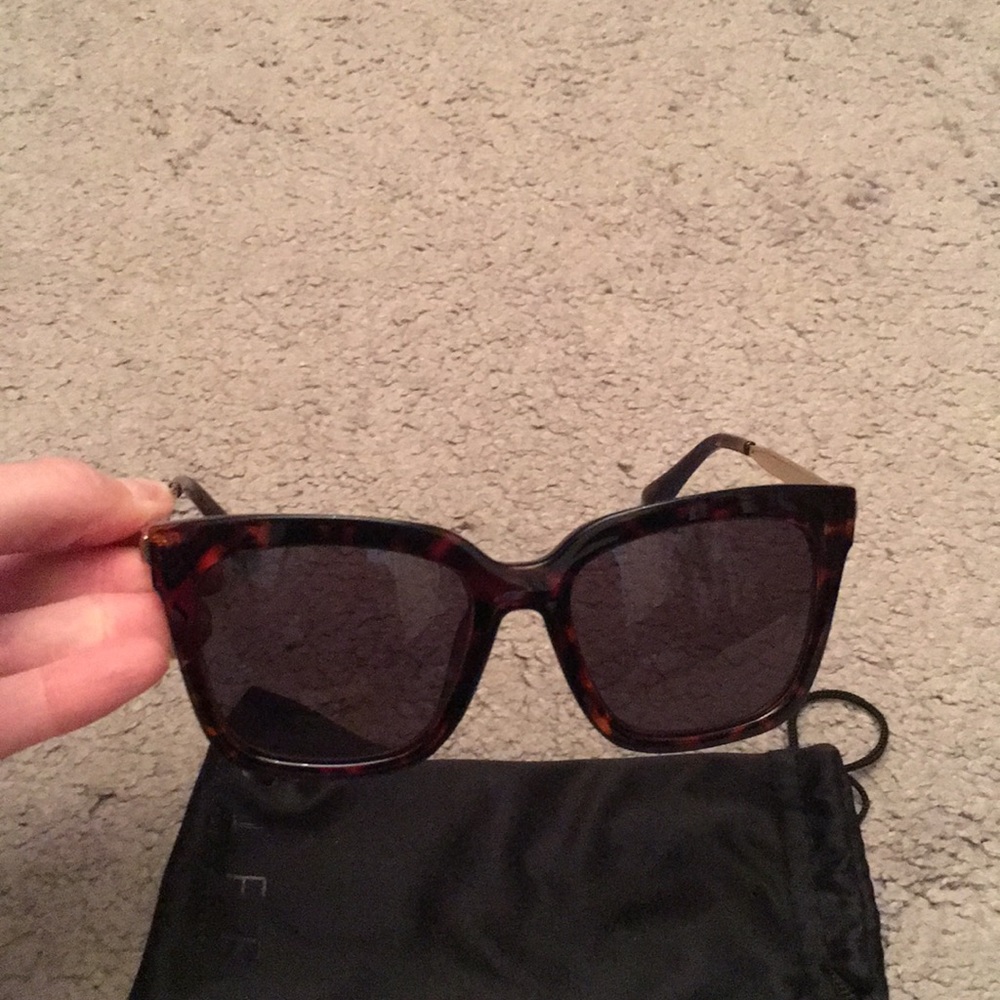 Dark Brown Tortoise Diff Sunglasses - image 3